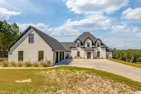 Homes For Sale - 242 Rhett Road<br/> Calhoun, LA 71225