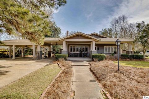 Homes For Sale - 1507 West Street<br/> Winnsboro, LA 71295