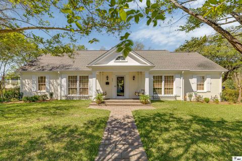 Homes For Sale - 206 Allen Avenue<br/> Jonesboro, LA 71251
