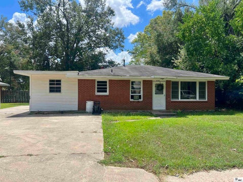 Homes For Sale - 605 Marietta Street<br/> Oak Grove, LA 71263
