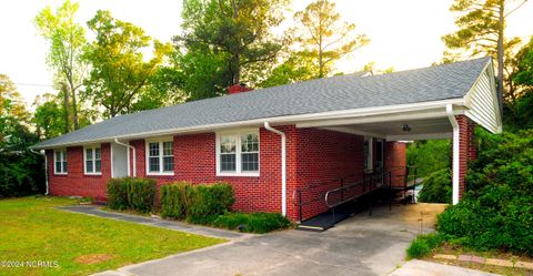 Single Family Residence in Jacksonville NC 609 River Street.jpg