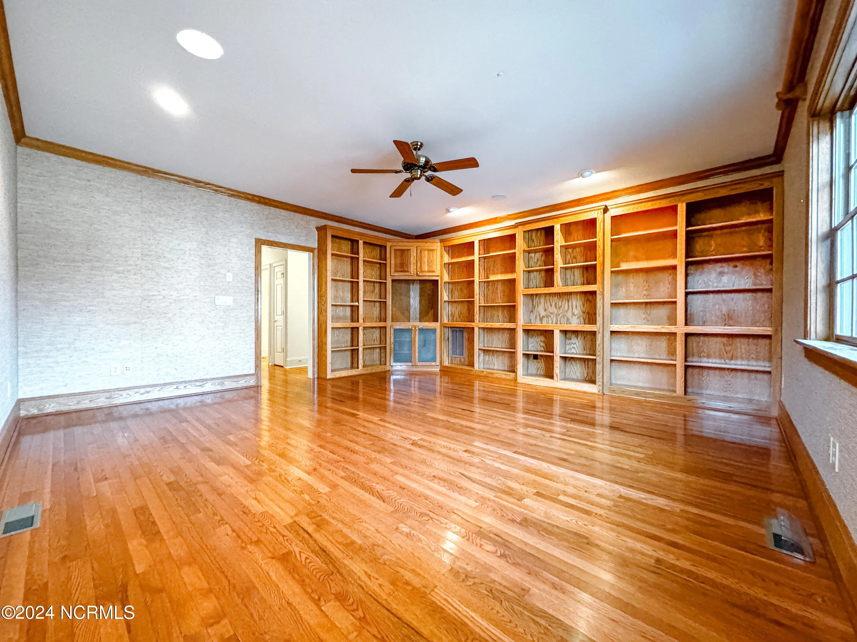 Wallace, North Carolina 28466, United States, 3 Bedrooms Bedrooms, ,4 BathroomsBathrooms,Residential,Active,66772