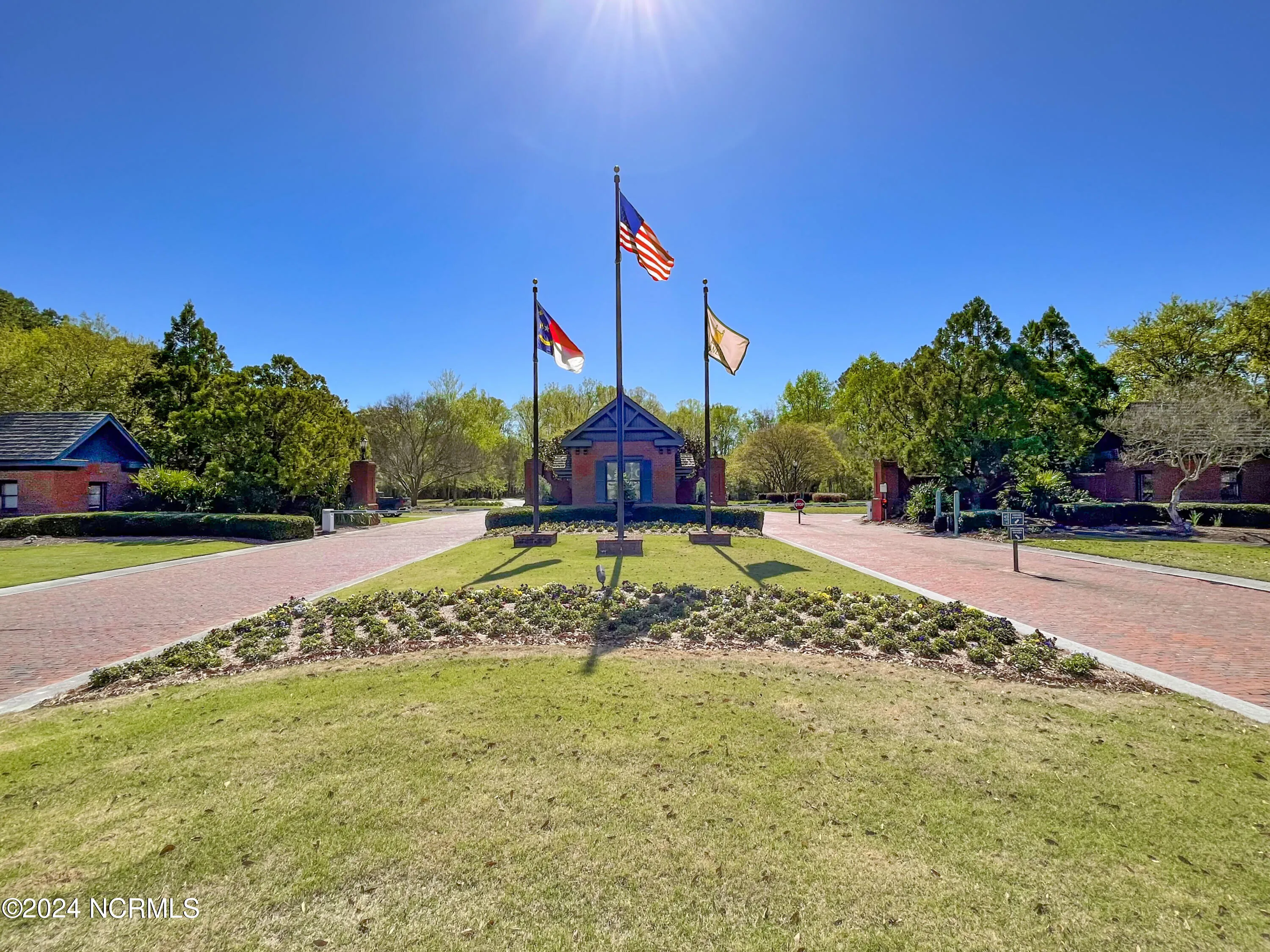 Wallace, North Carolina 28466, United States, 3 Bedrooms Bedrooms, ,4 BathroomsBathrooms,Residential,Active,66772