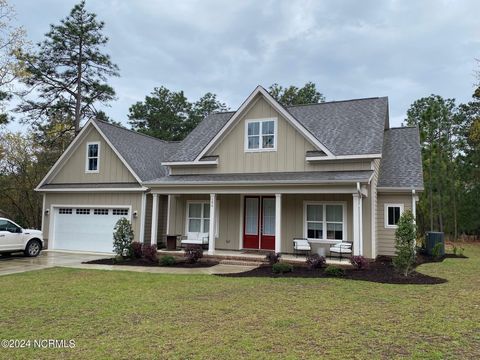 Single Family Residence in West End NC 104 Fox Den Drive.jpg