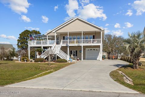 Single Family Residence in Newport NC 232 Hickory Shores Drive.jpg