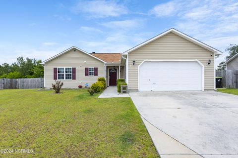 Single Family Residence in Hubert NC 114 Jenna Rea Road.jpg