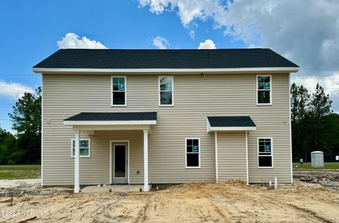 A home in Raeford