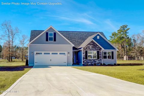 Single Family Residence in Hubert NC 602 Macy Place.jpg