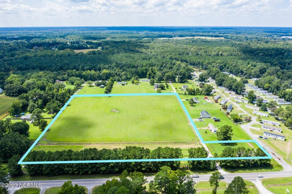 Photo of 117 Highway &amp; Oaks Plantation, Rocky Point, NC 28457 (MLS # 100399155)