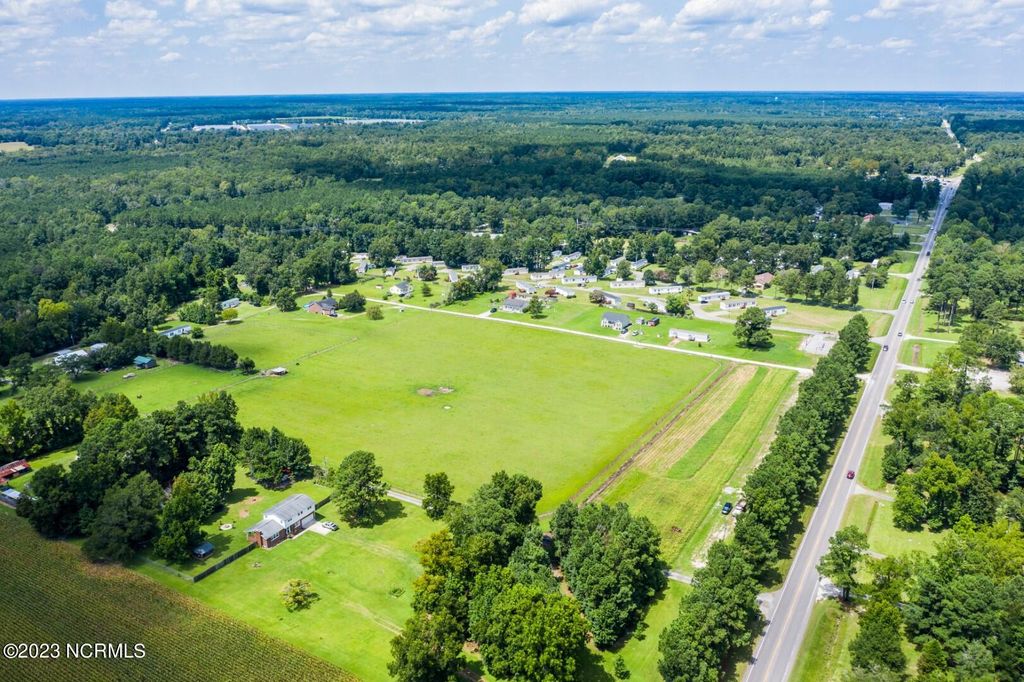 Photo of 117 Highway &amp; Oaks Plantation, Rocky Point, NC 28457 (MLS # 100399155)
