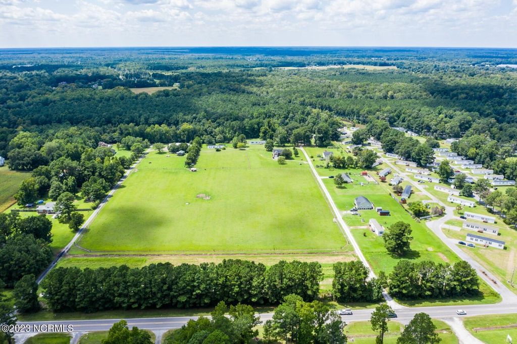 Photo of 117 Highway &amp; Oaks Plantation, Rocky Point, NC 28457 (MLS # 100399155)
