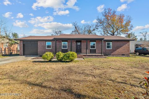 Single Family Residence in Jacksonville NC 1414 Davis Street.jpg