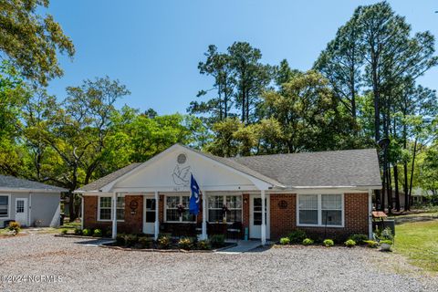 Duplex in Southport NC 305 Stuart Avenue.jpg