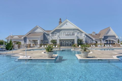 A home in Holly Ridge