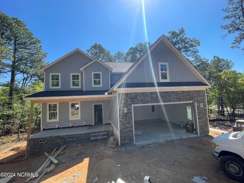 Single Family Residence in West End NC 102 Tiverton Court.jpg