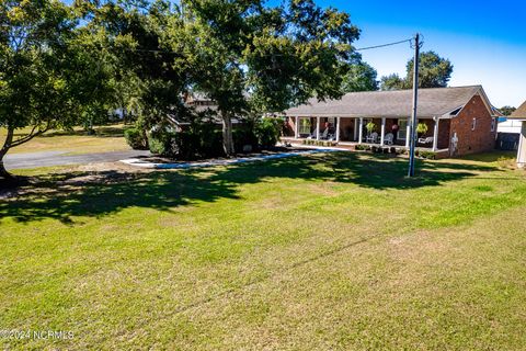 A home in Sneads Ferry