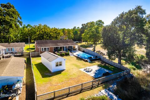 A home in Sneads Ferry