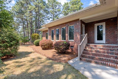 Single Family Residence in Pinehurst NC 3 Driving Range Road 7.jpg