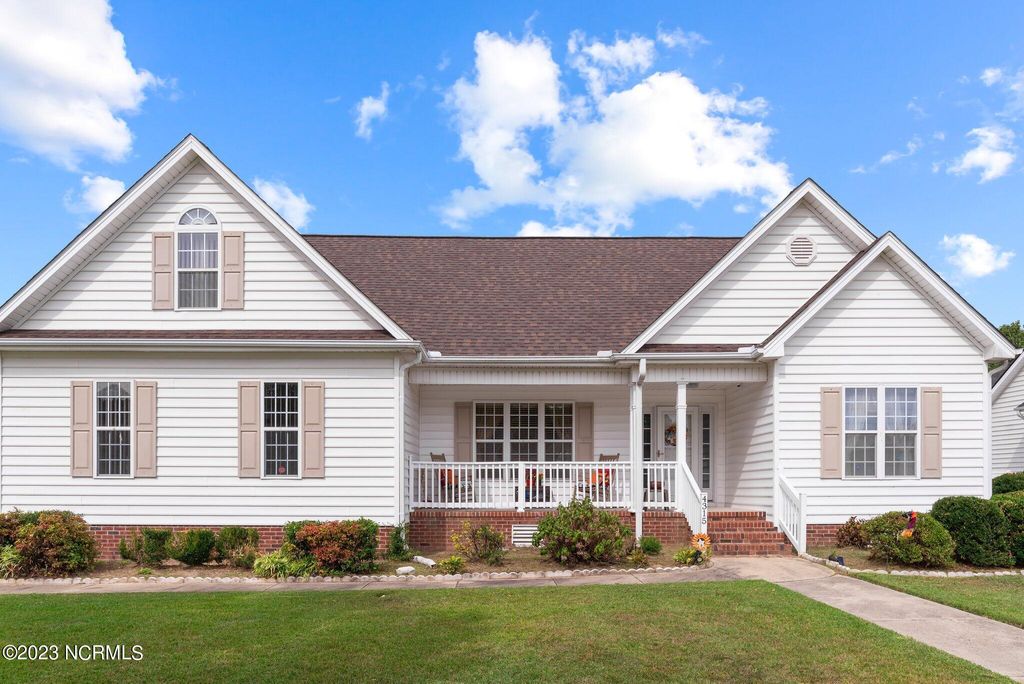 Photo of 4315 NW Cam Strader Drive, Wilson, NC 27896 (MLS # 100410337)