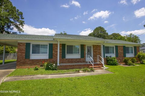 Single Family Residence in Fayetteville NC 5318 Taber Court.jpg