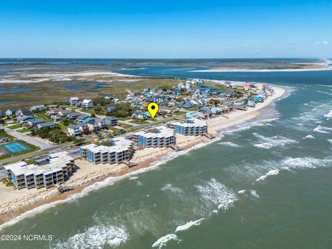 A home in North Topsail Beach