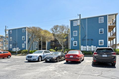 A home in North Topsail Beach