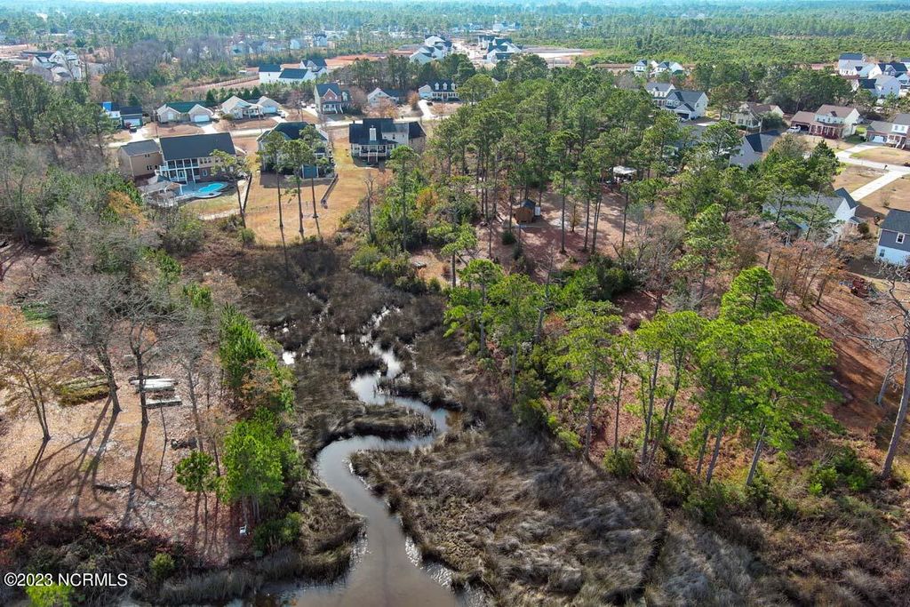 Photo of 234 E Ivybridge Drive, Hubert, NC 28539 (MLS # 100363461)