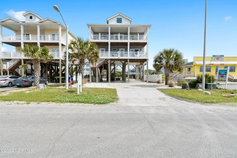 A home in Oak Island