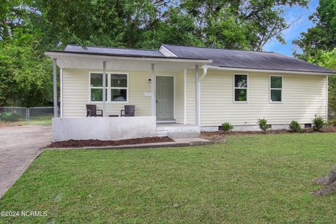Single Family Residence in Jacksonville NC 901 Davis Street.jpg