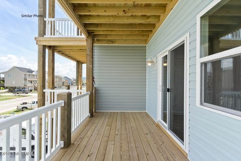 A home in North Topsail Beach