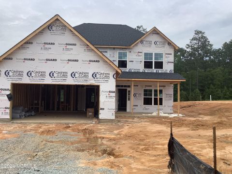 Single Family Residence in Aberdeen NC 201 Rough Ridge Trail.jpg