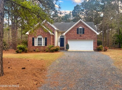 Single Family Residence in West End NC 112 Pinecone Court.jpg