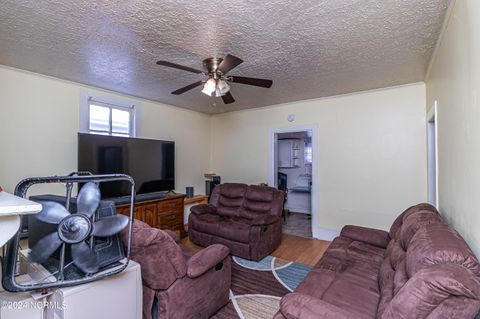 Quadruplex in Goldsboro NC 305 & 307 Leslie Street 17.jpg