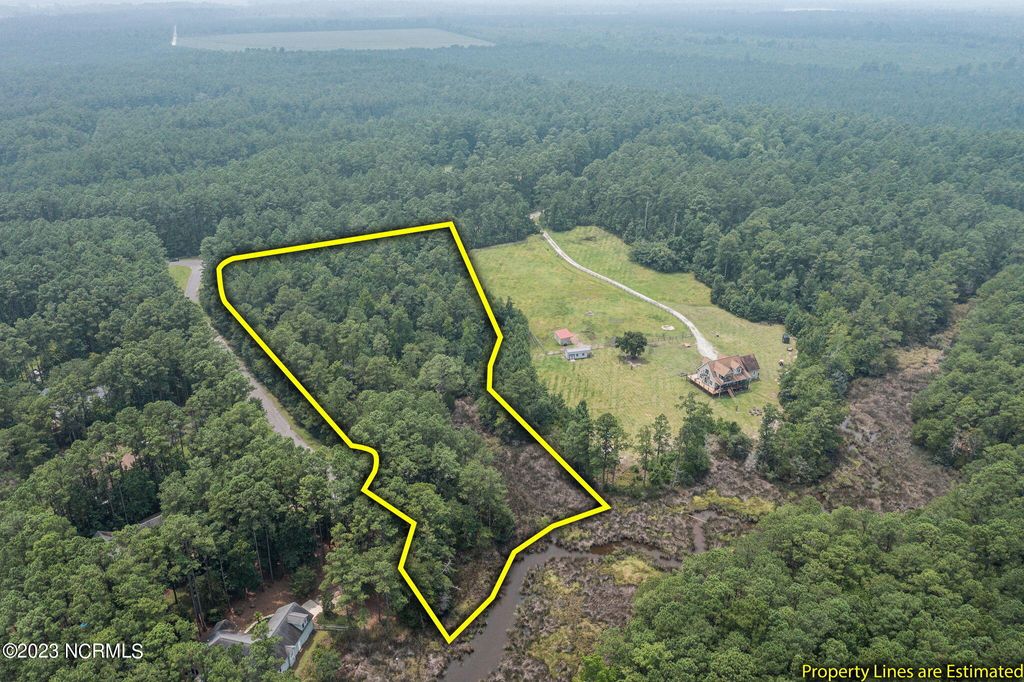 Photo of 1 Port Drive, Oriental, NC 28571 (MLS # 100396343)