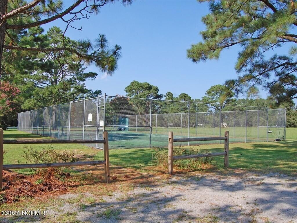Photo of 5522 Sandpiper Drive, Oriental, NC 28571 (MLS # 100447249)