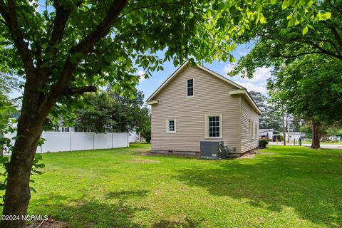 Single Family Residence in Stantonsburg NC 6717 Church Street 32.jpg