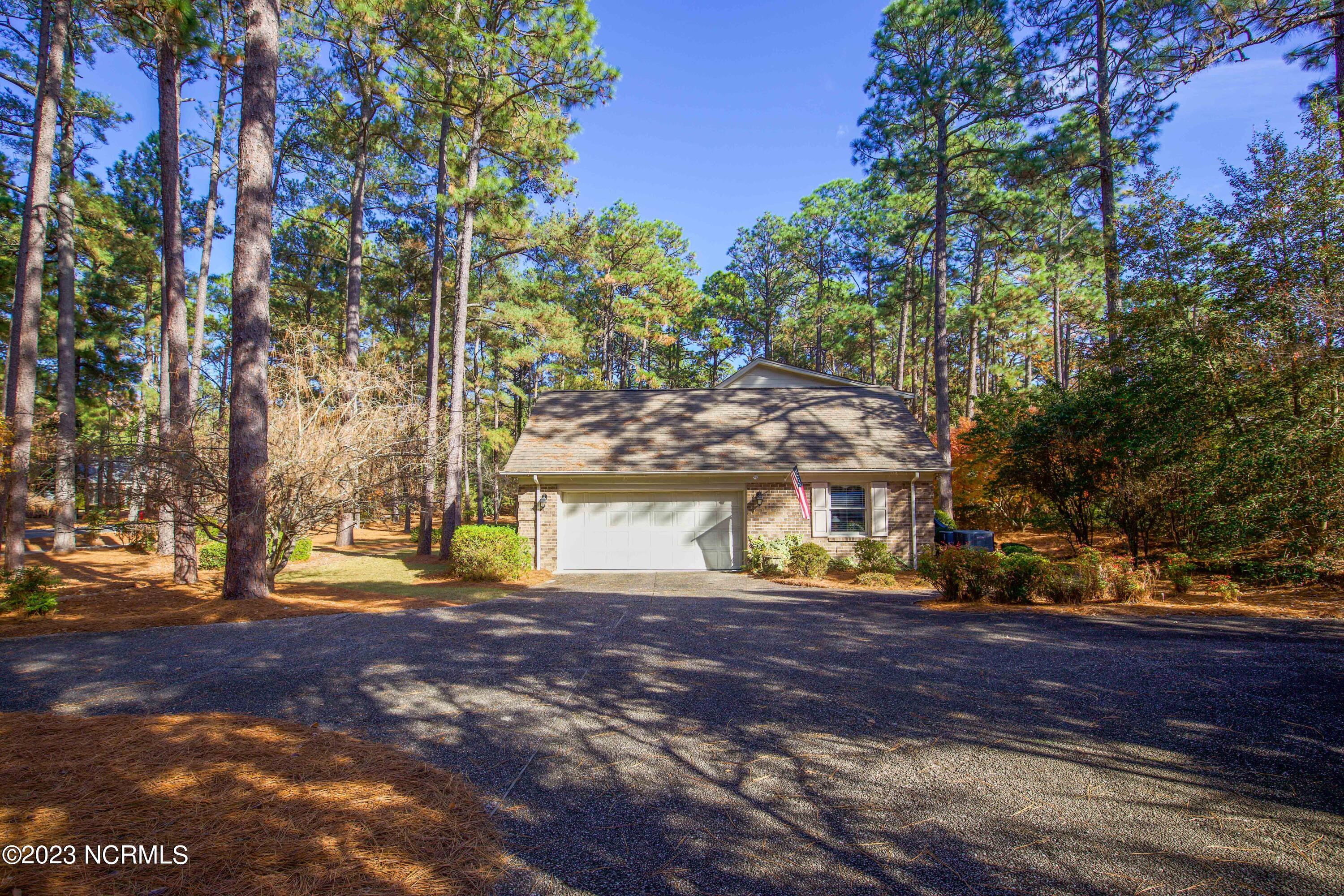 Pinehurst, North Carolina 28374, United States, 3 Bedrooms Bedrooms, ,3 BathroomsBathrooms,Residential,Active,68719