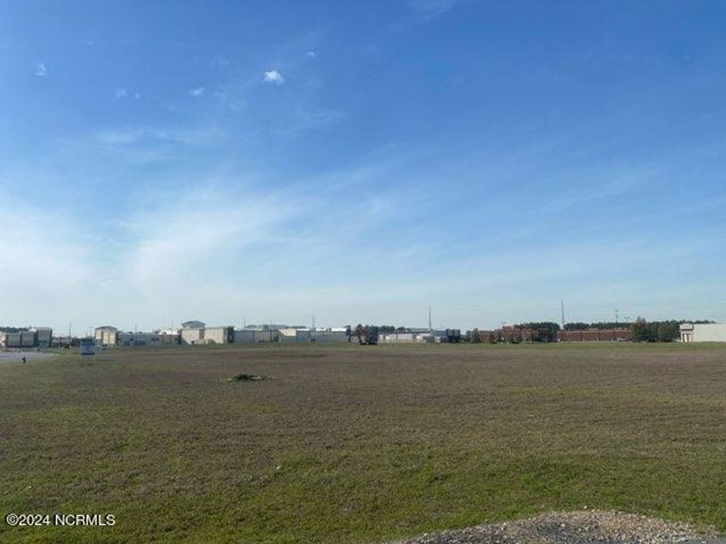 Photo of 26 Beacon Drive, Winterville, NC 28590 (MLS # 100436289)