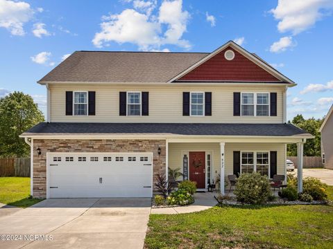 Single Family Residence in Hubert NC 527 Aberdineshire Court.jpg