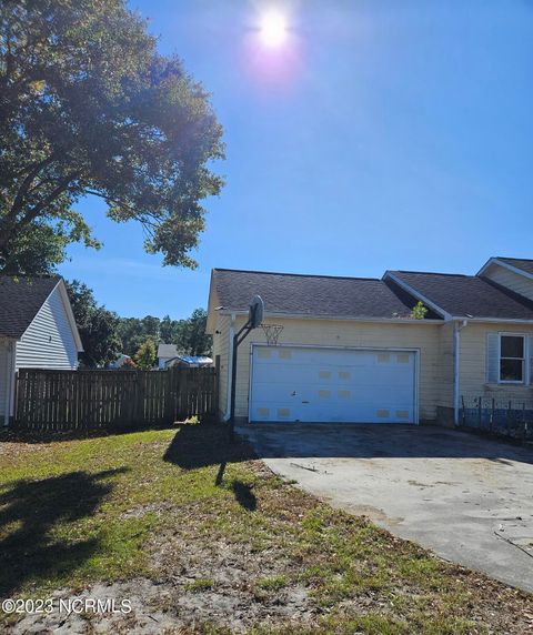 Single Family Residence in Hubert NC 112 Avon Drive 15.jpg