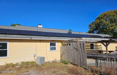 Single Family Residence in Hubert NC 112 Avon Drive 20.jpg