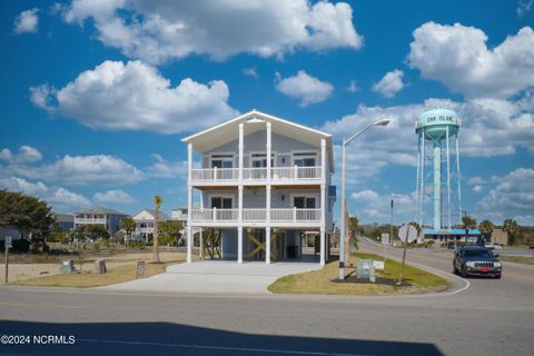 A home in Oak Island