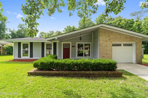 Single Family Residence in Jacksonville NC 128 Tanglewood Drive.jpg