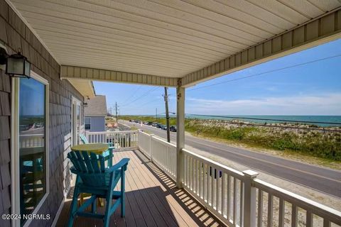 A home in North Topsail Beach