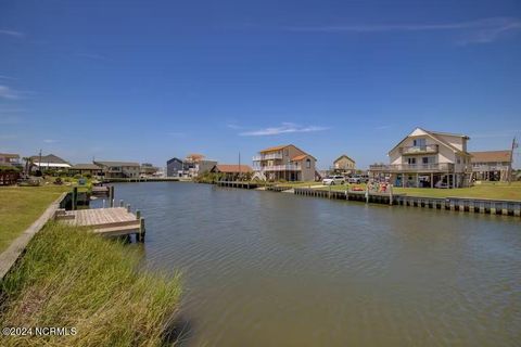 A home in North Topsail Beach