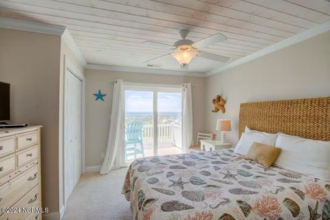 A home in North Topsail Beach