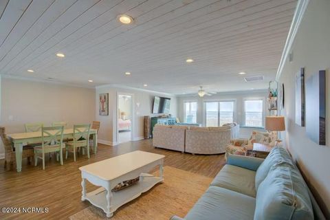 A home in North Topsail Beach