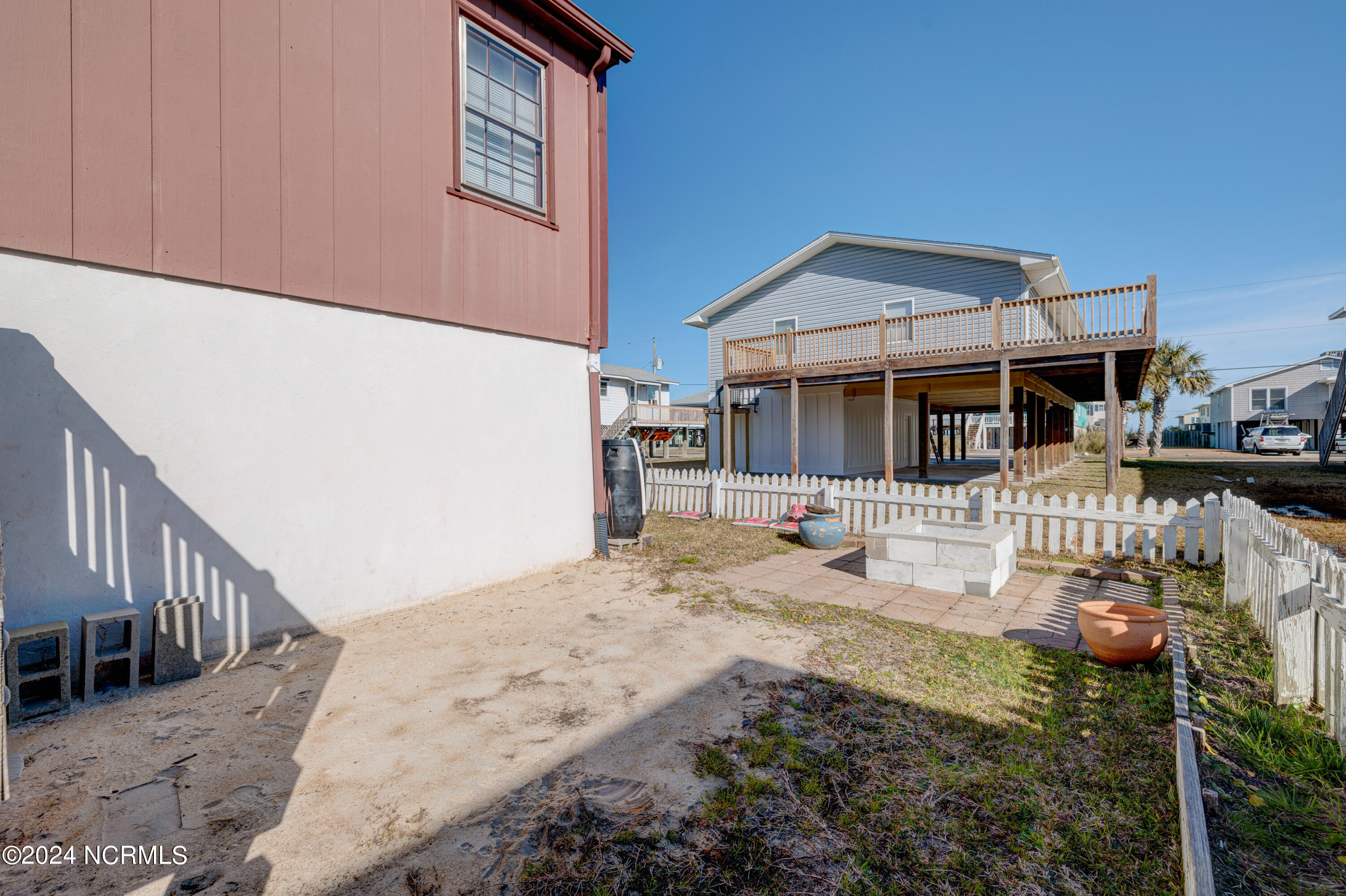 Carolina Beach, North Carolina 28428, United States, 3 Bedrooms Bedrooms, ,2 BathroomsBathrooms,Residential,Active,65129