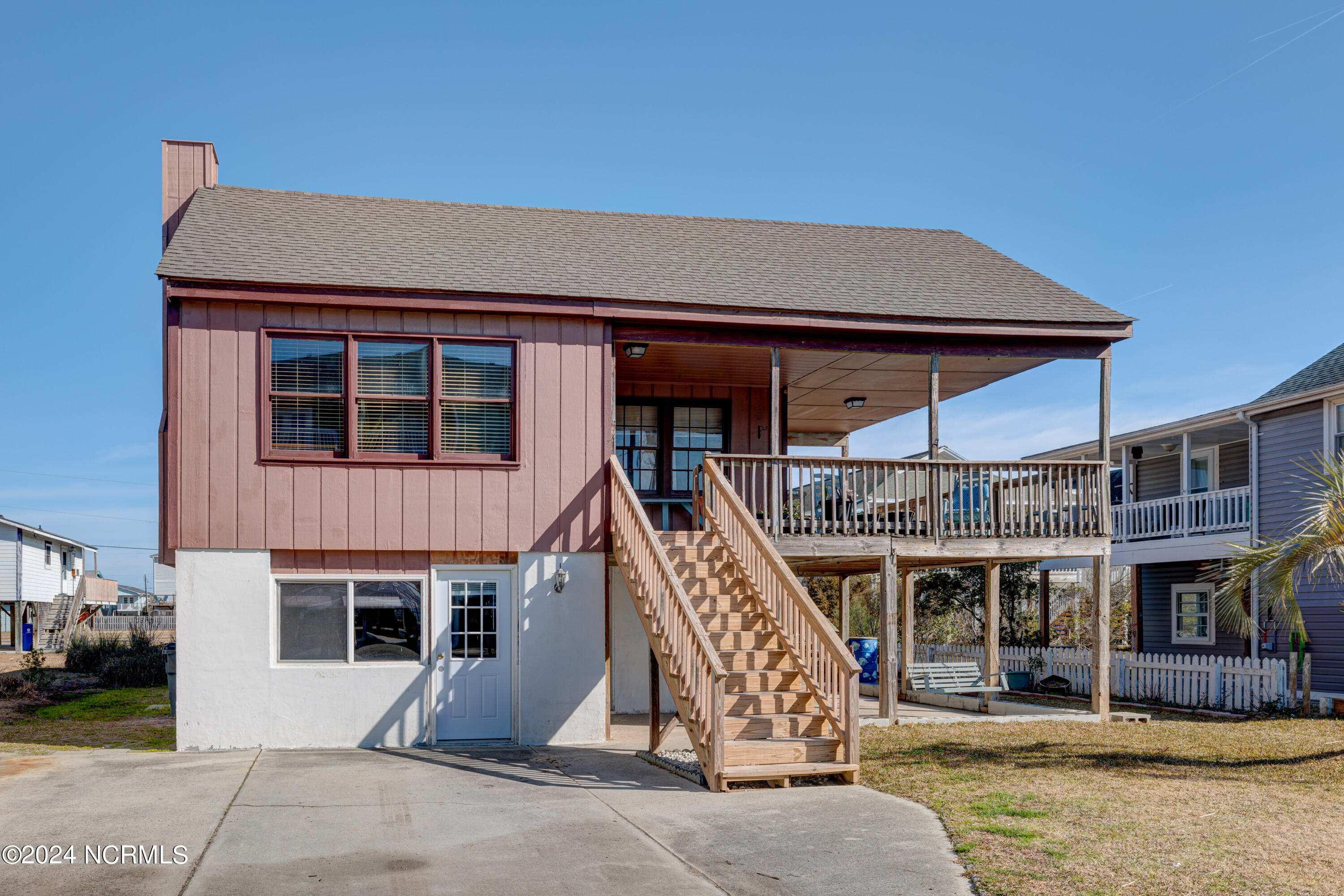Carolina Beach, North Carolina 28428, United States, 3 Bedrooms Bedrooms, ,2 BathroomsBathrooms,Residential,Active,65129
