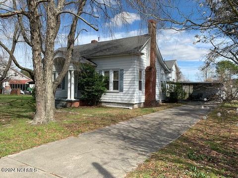 Single Family Residence in Lucama NC 203 Main Street 2.jpg